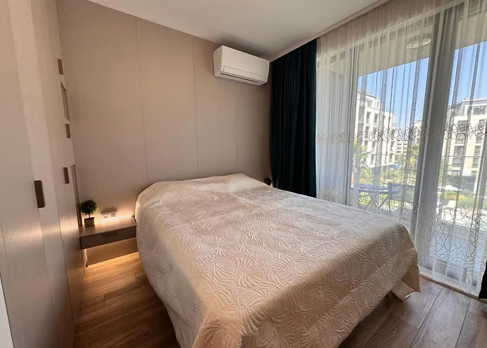 Luxury In Complex Azur - Next To The ! Lejlighed *