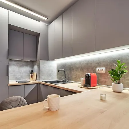 Apartament Luxury In Complex Azur - Next To The ! Pools & Sf. Constantin și Elena