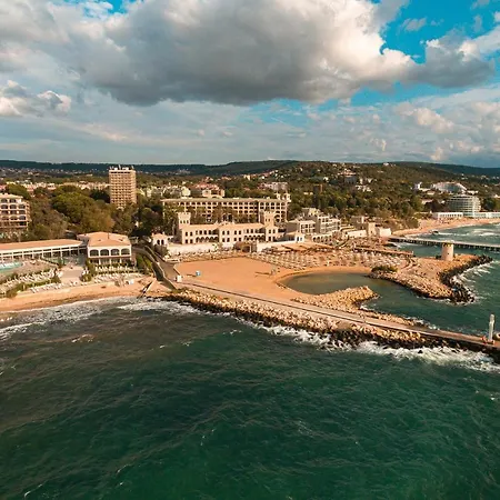 Luxury In Complex Azur - Next To The ! Lägenhet Saints Constantine and Helena