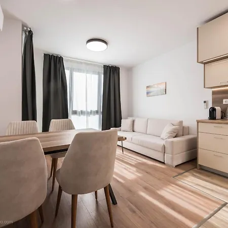 Luxury In Complex Azur - Next To The ! Pools & Apartament Sf. Constantin și Elena