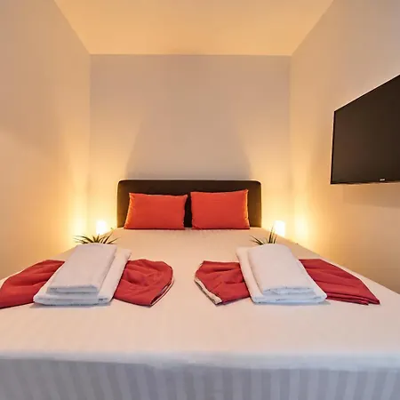 Luxury In Complex Azur - Next To The ! Pools & Апартаменты