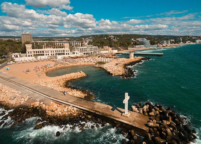 公寓 Luxury In Complex Azur - Next To The ! 圣君士坦丁和海伦那